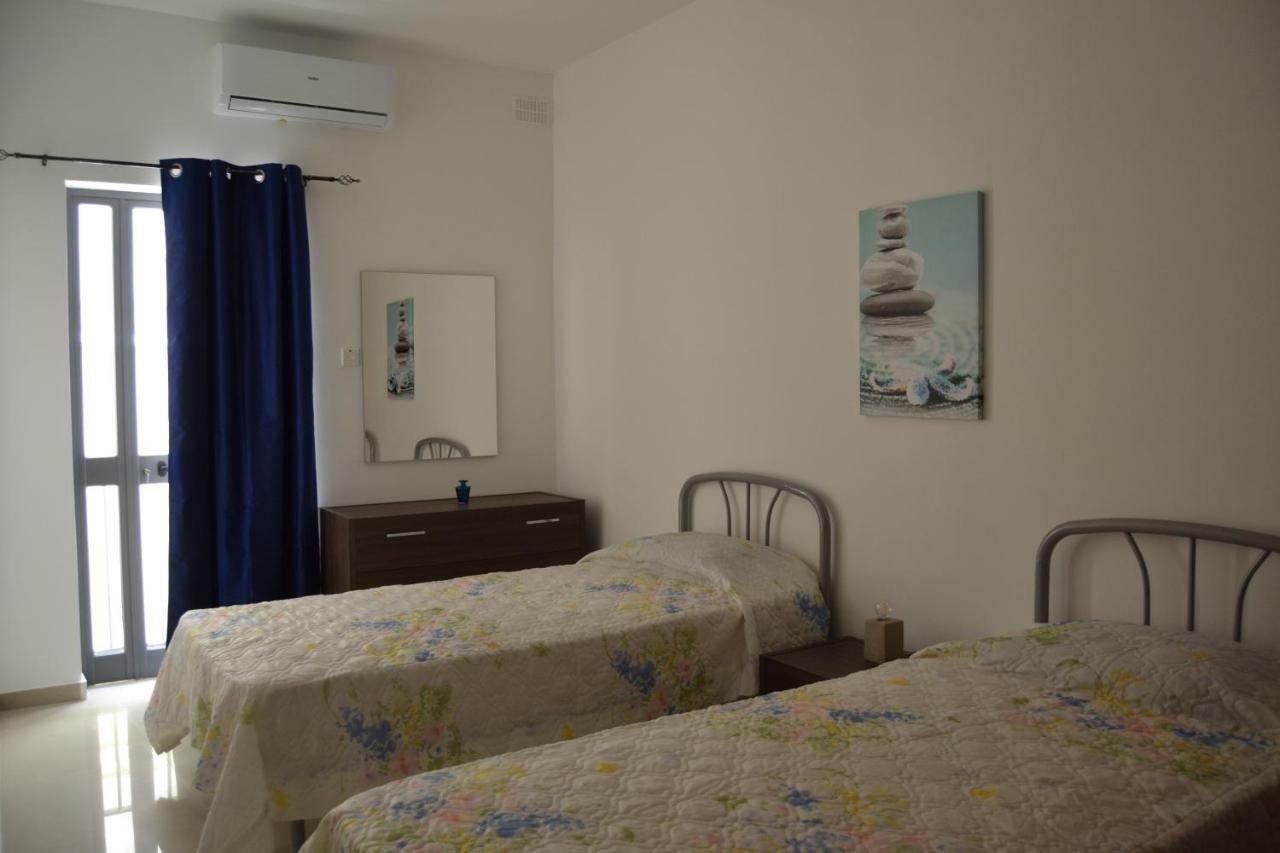 Mellieha Town Centre Bright & Spacious 3 Bedroom Apartment Luaran gambar
