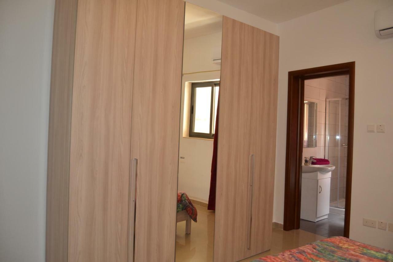 Mellieha Town Centre Bright & Spacious 3 Bedroom Apartment Luaran gambar